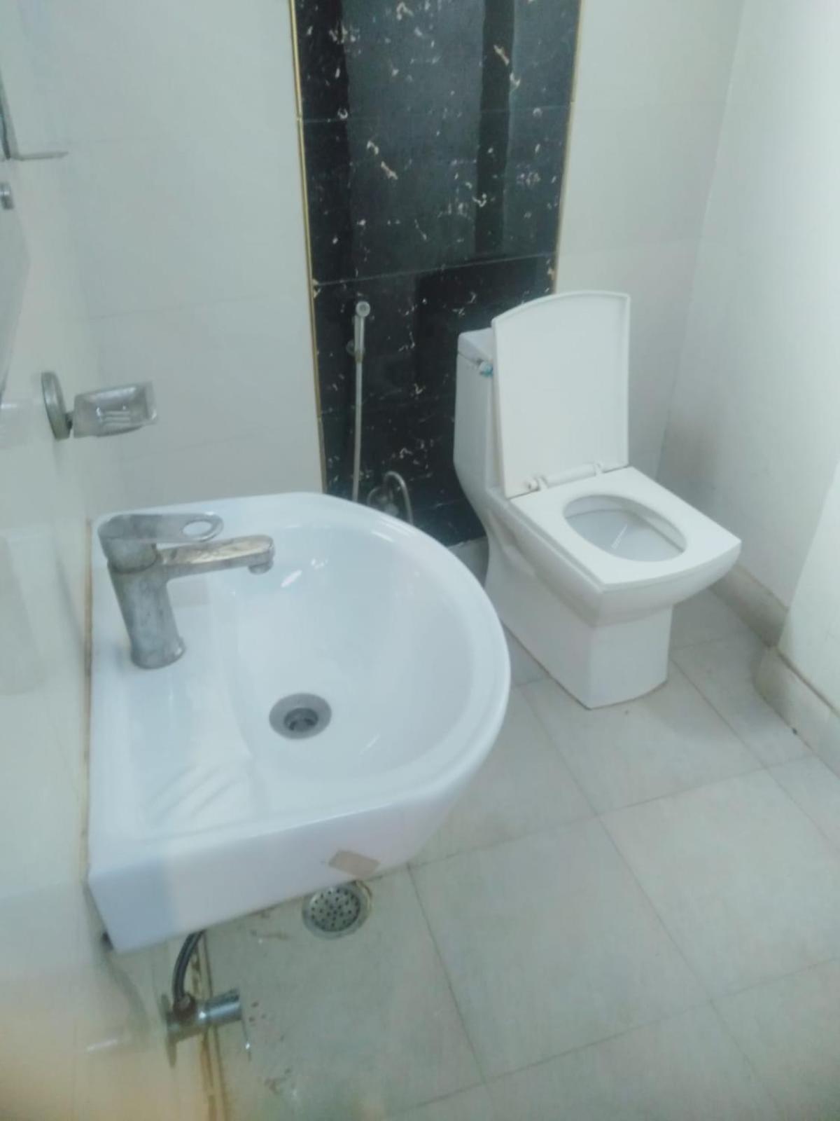 Raj Residency Hotel New Delhi