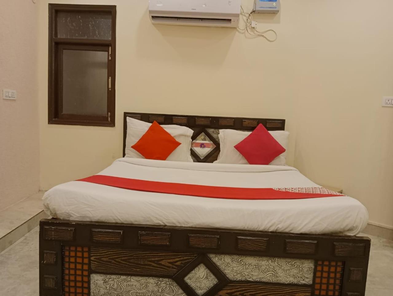 Raj Residency Hotel *