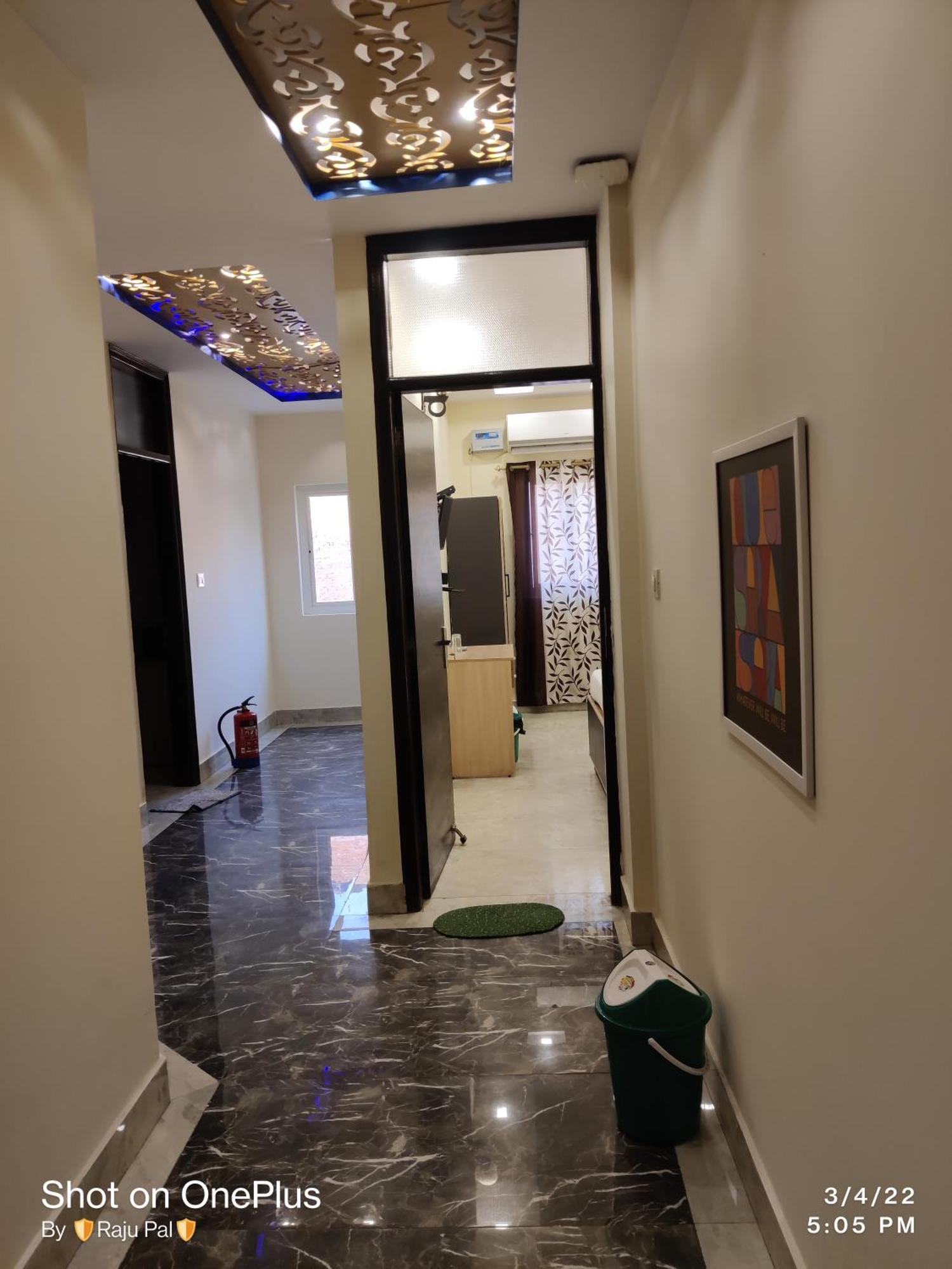 Hotel Raj Residency *